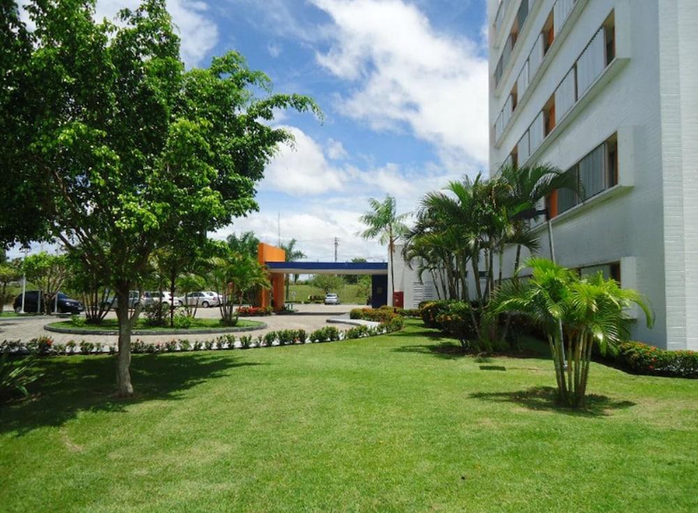 Ibis Manaus Distrito Industrial Exterior foto